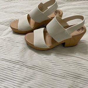 Woven strap wedges